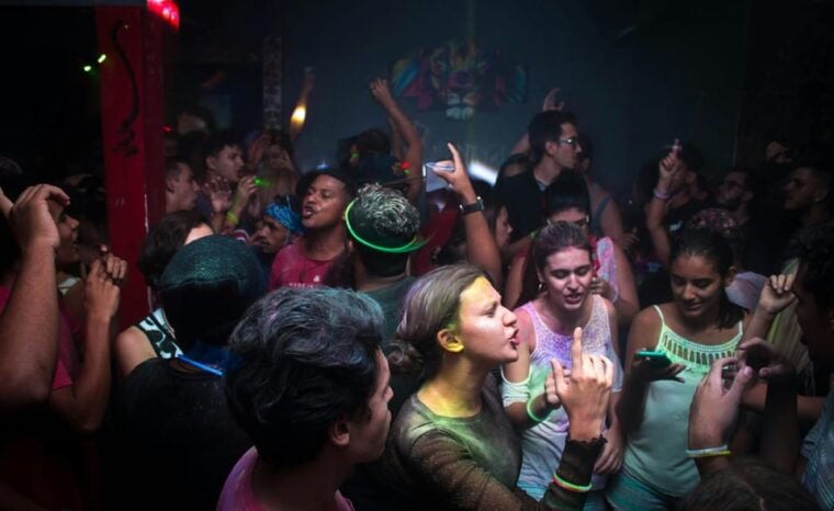 Pub Crawl Nice: Free Shots,Best Bar, Secret Surprise With Us - Customer Testimonials: What Participants Say