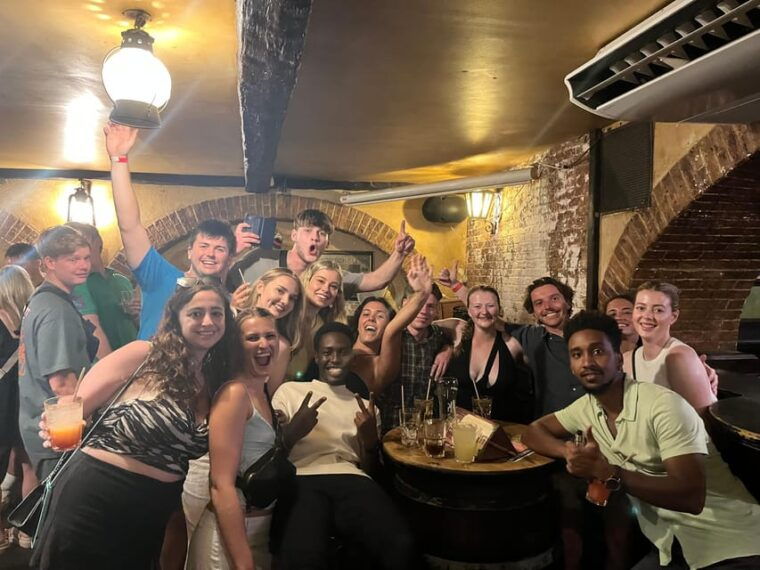 Pub Crawl Paris: Drink, Laugh, Meet the World - What to Expect