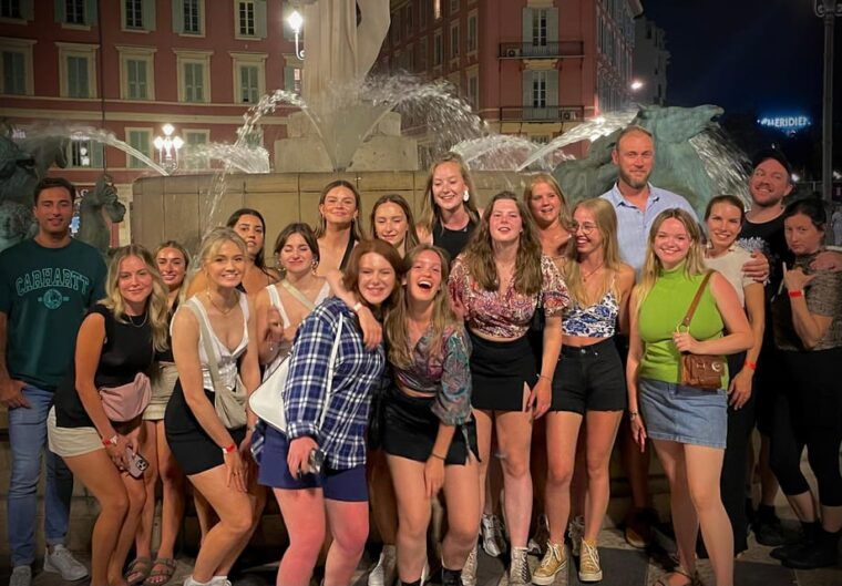 Pub Crawl Paris: Drink, Laugh, Meet the World - Getting There and Meeting the Group