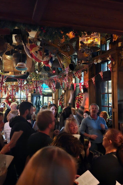 Pub Crawl & Sing-along Experience - Itinerary Highlights