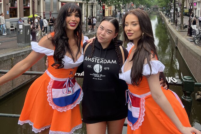 Pub Crawl Tour With Beer Maid Guide - Red Light District (4h) - Tour Inclusions