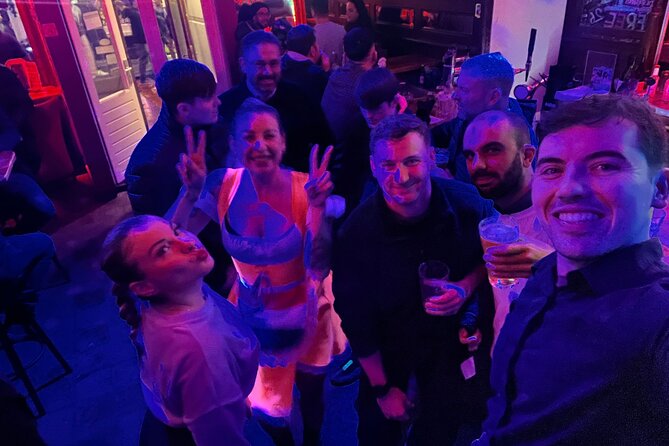 Pub Crawl Tour With Beer Maid Guide - Red Light District (4h) - Tour Start Time