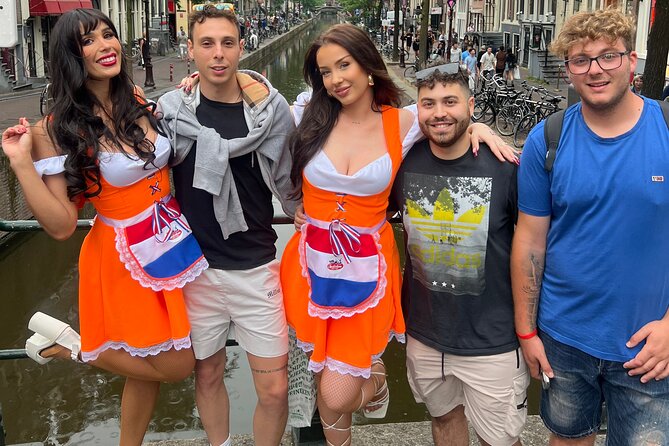 Pub Crawl With Beer Maid in Red Light District- Amsterdam (3h) - Alcoholic Beverages Included