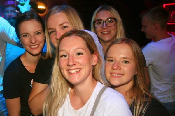 Pubcrawl Salzburg: Tour Through Best Bars and Clubs in Town - Pricing and Duration Information
