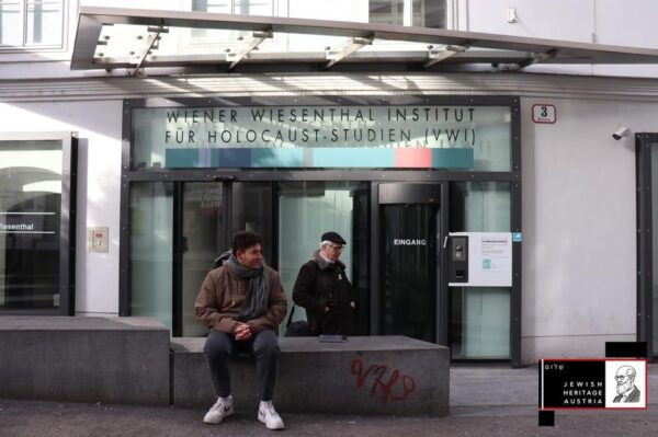 Public Jewish Vienna Walking Tour - Contemporary Jewish Community
