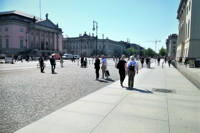 Public Tour Berlin Highlight and the Secrets Between by Walking - Exploring Berlin on Foot