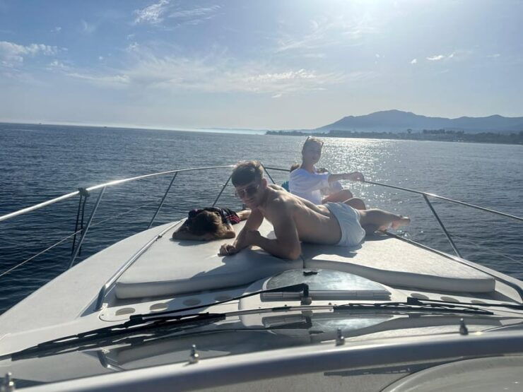 Puerto Banús: 2-4 Hour Cruise on Luxury Yacht Along the Marbella Coastline - Good To Know