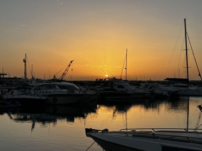 Puerto Banús: Sunset Sail in Marbella With Drinks & Snacks - Full Description