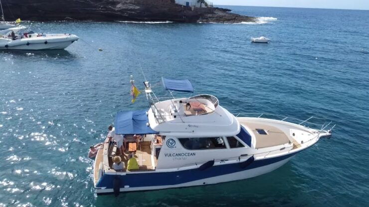 Puerto Colon : Shared/Private Boat Trip With Snack & Drinks - Pricing and Duration