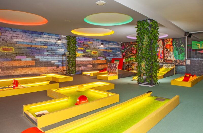 Puerto Del Carmen: Indoor 18 Hole Crazy Mini Golf Experience - Good To Know