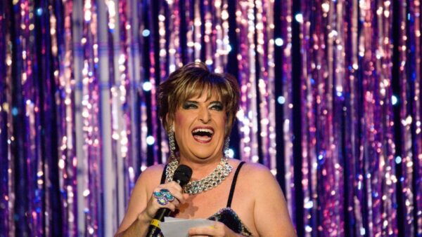 Puerto Del Carmen: Music Hall Tavern Comedy Drag Dinner Show - Common Questions