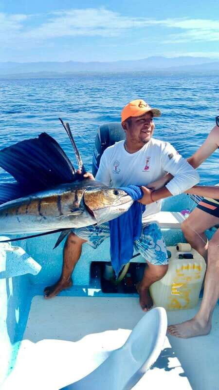 Puerto Escondido: Fishing Boat Trip with Buffet Lunch - An Authentic Marine Adventure in Puerto Escondido