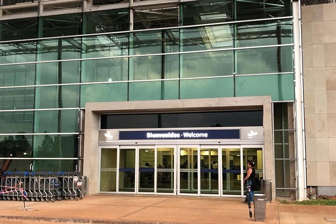 Puerto Iguazu: One-Way or Round Trip Airport Transfer - Transfer Options Overview