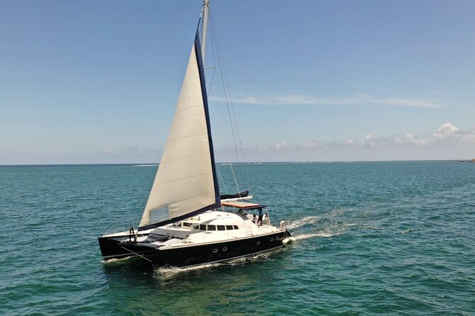Puerto Morelos Catamaran Secret Sandbar Sail With Lunch and Drinks - What to Expect During the Experience