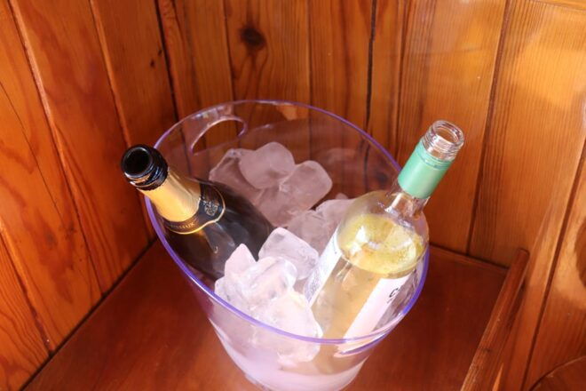 Puerto Rico , Gran Canaria; Luxury Boat Cruise Adult Only - Onboard Amenities