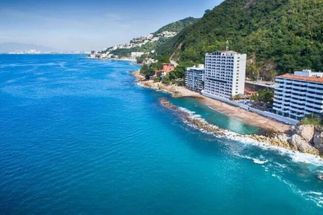 Puerto Vallarta: Airport Transfer to Sayulita and San Pancho - Driver and Experience