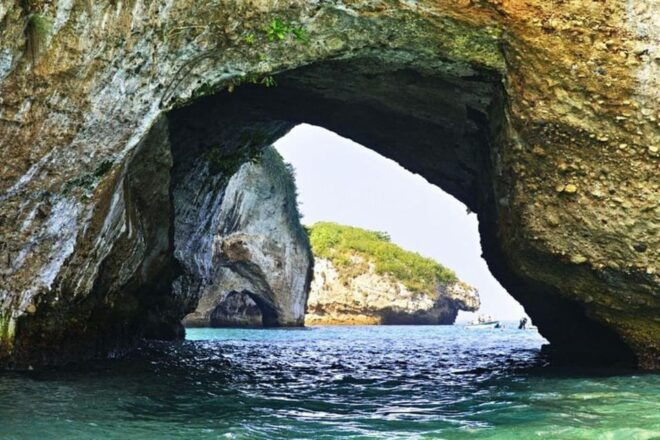 Puerto Vallarta: Arches, Animas, and Quimixto Adventure Tour - Los Arcos National Marine Park