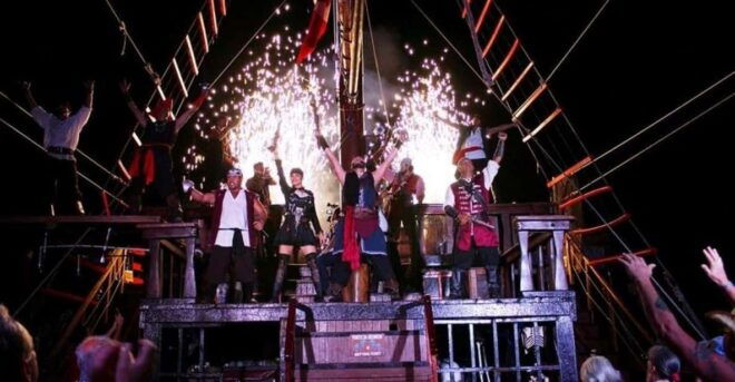 Puerto Vallarta: Dinner Under the Sea - Music, Dancing, and Contests