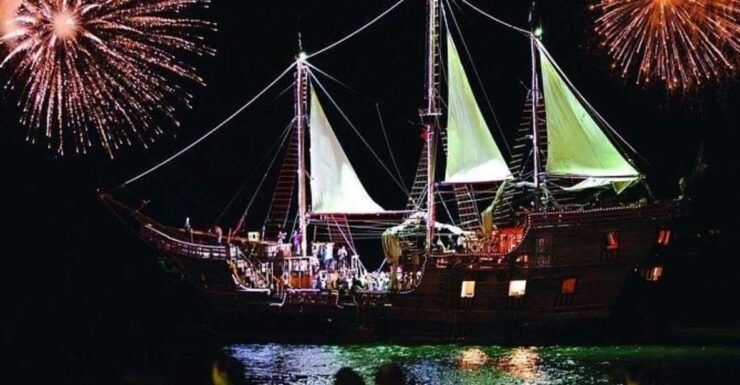Puerto Vallarta: Fireworks and Dinner on the Bay - Good To Know