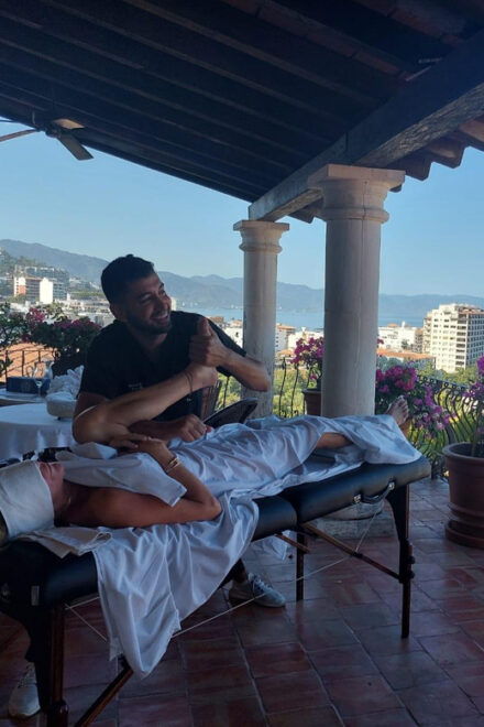 Puerto Vallarta: Foot Reflexology and Tired Legs Massage - Private Group Experience