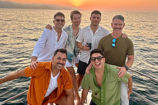 Puerto Vallarta: Gay Luxury Sunset Cruise with open bar - FAQ