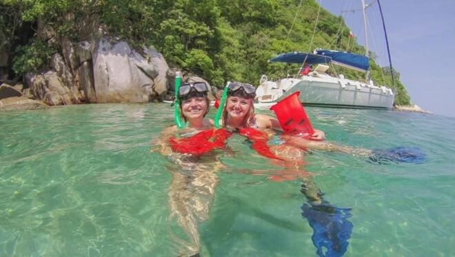 Puerto Vallarta: Luxury Sailing - Language and Guide