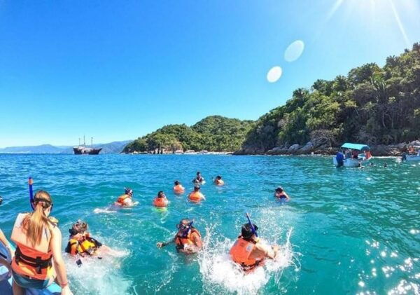 Puerto Vallarta: Majahuitas Island Pirate Ship Tour - Onboard Entertainment