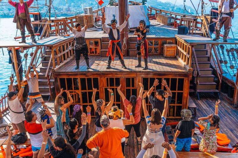 Puerto Vallarta: Pirate Land - Day Tour - The Pirate Show and Entertainment