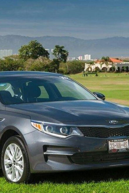 Puerto Vallarta: Private Airport Transfer to Marina Vallarta - Vehicle Options