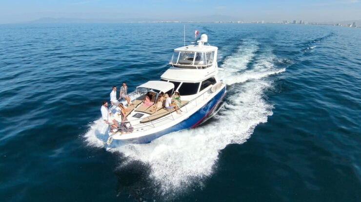 Puerto Vallarta: Private Yacht Charter (Up to 12 Guests) - Yacht Specifications