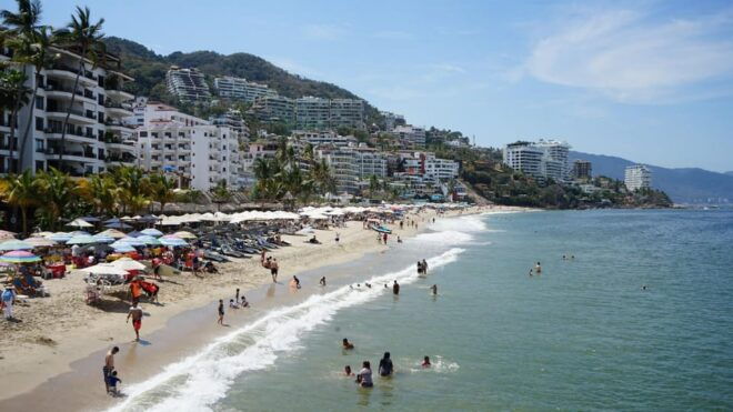 Puerto Vallarta: Puerto Vallarta and Tequila Tasting - Exploring the Malecón