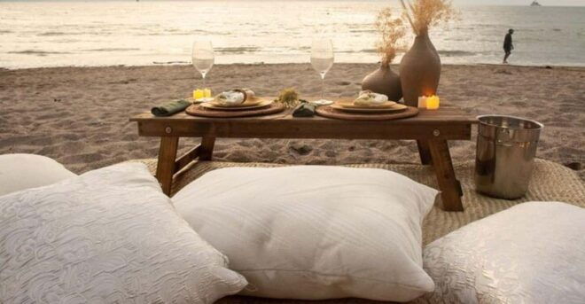 Puerto Vallarta: Romantic Beach Picnic or Dinner Experience - Included Offerings