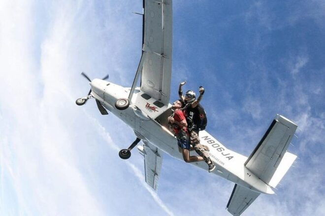 Puerto Vallarta: Tandem Skydive Experience - Preparing for the Jump
