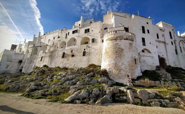 Puglia: Locorotondo, Cisternino, and Ostuni Private Tour - Ostuni: The “White City” and Its Breathtaking Views