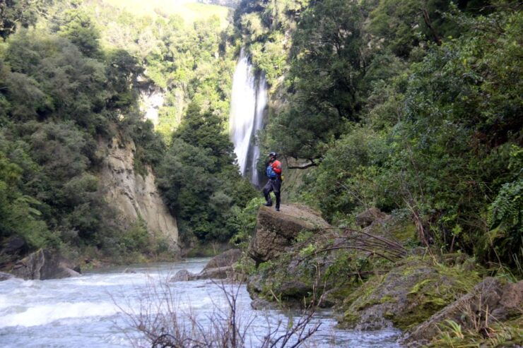 Pukeokahu: Full Day Family Rafting on the Rangitikei River - Booking Details
