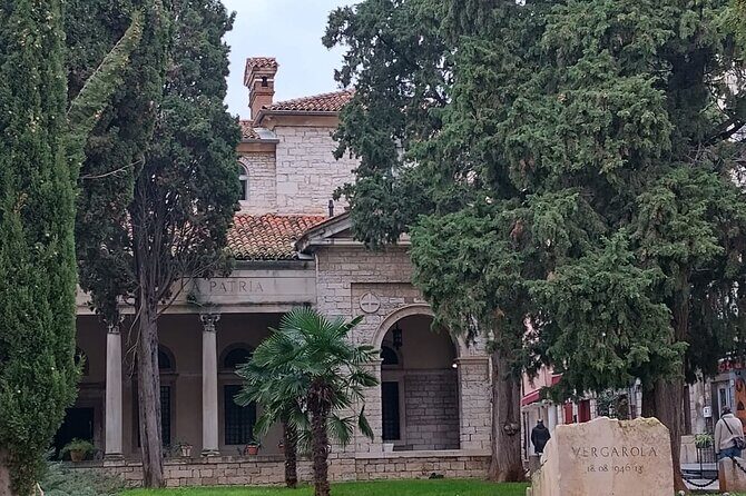 Pula 2 Hour Private Tour in English or Czech Language - Who Is This Tour Best For?