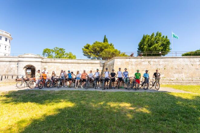 Pula E-Bike Tour: From Verudela to Pula City Center - Booking Information
