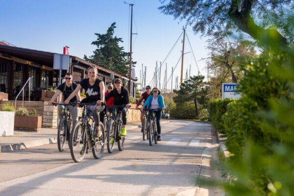 Pula E-Bike Tour: From Verudela to Pula City Center - Exploring Pula City Center