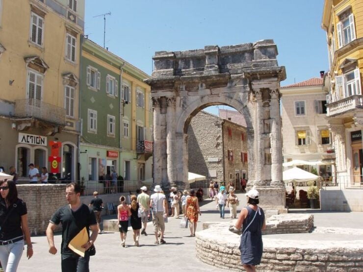 Pula Food Walking Tour - Meeting Point and Duration Details