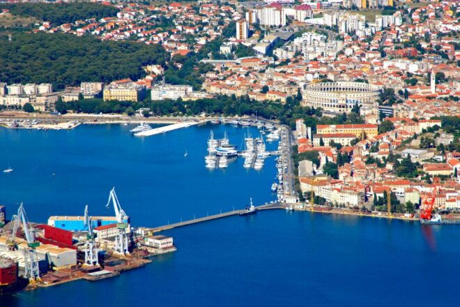 Pula: Harbor Cruise With Unlimited Drinks - Inclusions and Customer Reviews