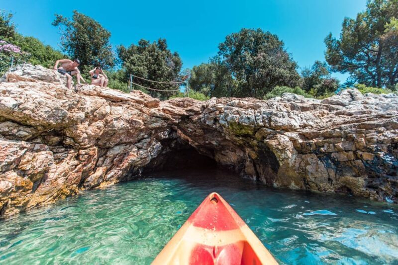 Pula: Kayak Adventure with Cave & Island Snorkeling - Visiting Fratarski Island