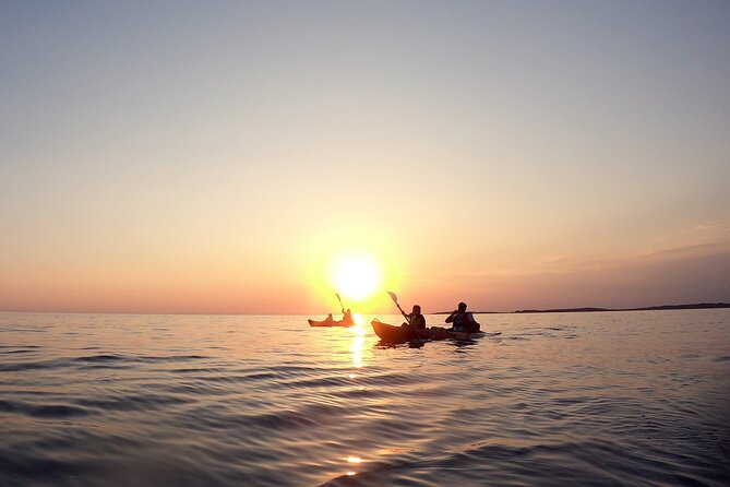 Pula Kayak Sunset - Inclusions