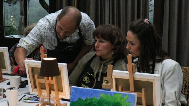Pula: Paint & Wine Experience - Instruction Details