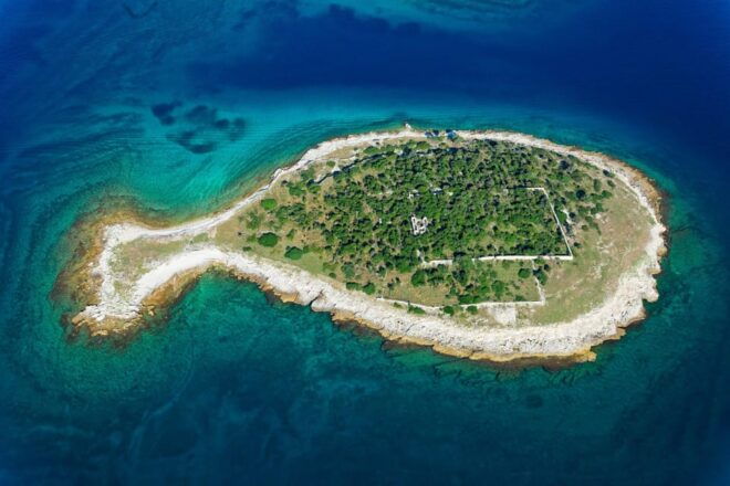 Pula: Private Dolphins & Sunset Tour With Dinner & Drinks - Weather Conditions and Accessibility