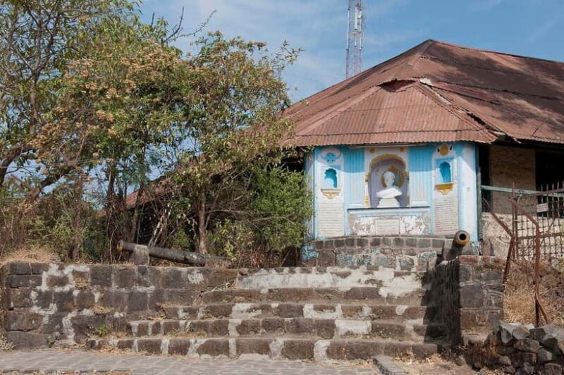 Pune: Sinhagad Fort Hike & Zapurza Museum Full Day Car Tour - The Value of This Tour