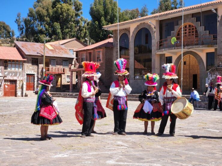 Puno: Full Day Tour To The Islands Of Uros And Taquile - Good To Know