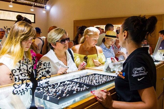 Punta Cana: 3-Hour Guided Local Craft Shopping Tour - Craft Shopping Destinations