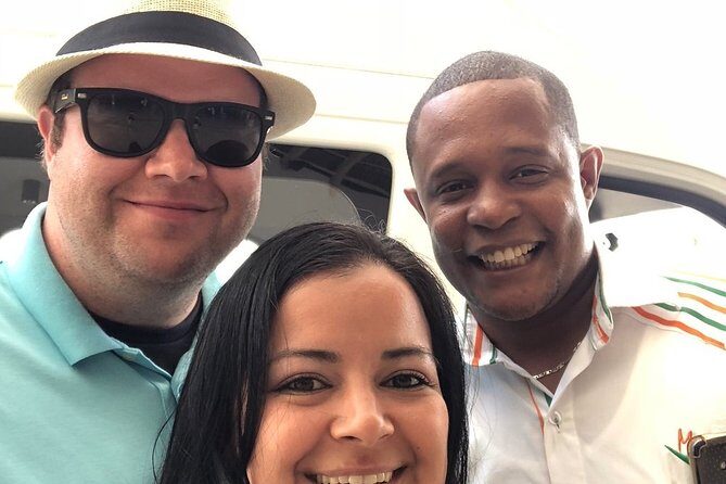 Punta Cana Airport to PARADISUS PALMA REAL in Punta Cana R/T - Booking and Meeting Process