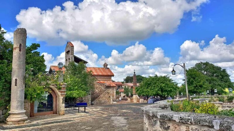 Punta Cana: Catalina Snorkeling & Altos de Chavón Day Trip - Good To Know: