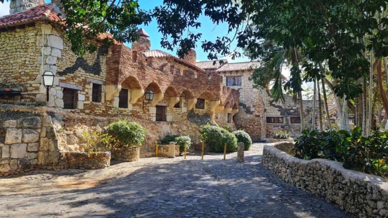 Punta Cana: Catalina Snorkeling & Altos de Chavón Day Trip - A Complete Look at the Tour: What’s Included and What to Expect